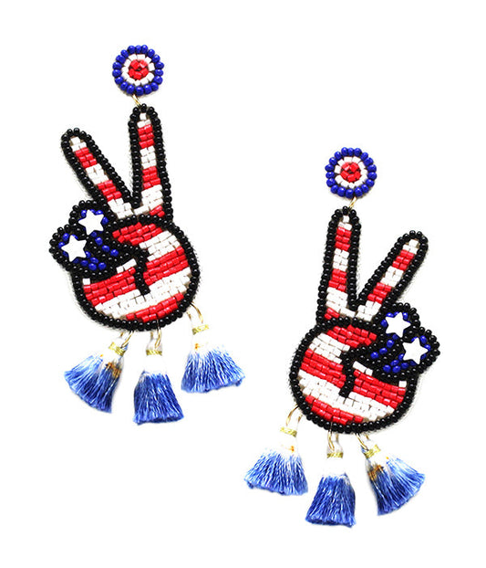 HANDMADE MULTI SEEDBEAD PATRIOTIC AMERICAN FLAG THEME EARRING -